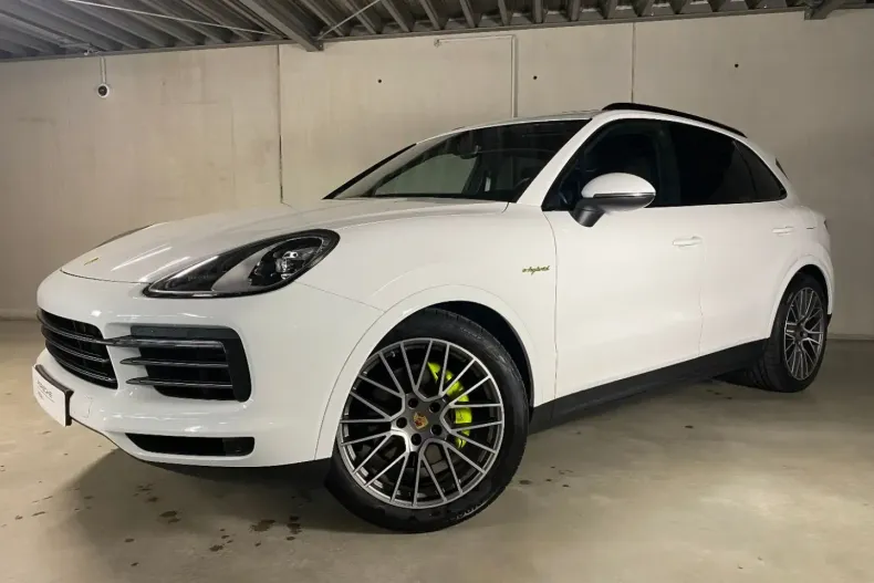 Porsche Cayenne din 2022 cu 35.900 km - oferta POR183769 - foto 1