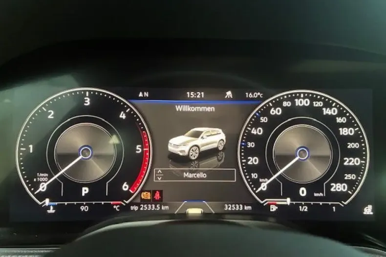 Volkswagen Touareg din 2022 cu 32.530 km - oferta VOL183770 - foto 12