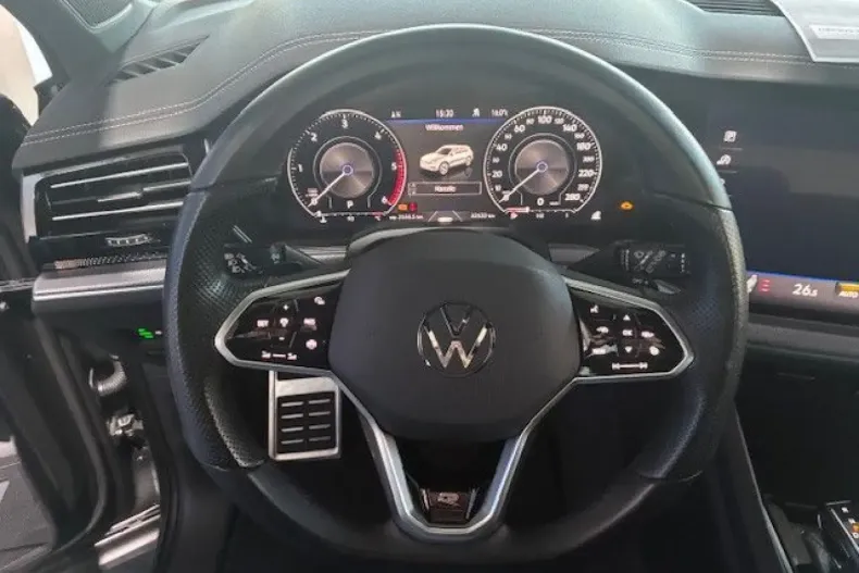 Volkswagen Touareg din 2022 cu 32.530 km - oferta VOL183770 - foto 13