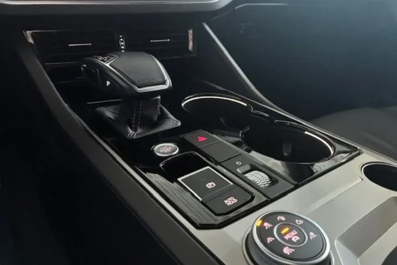 Volkswagen Touareg din 2022 cu 32.530 km - oferta VOL183770 - foto 18