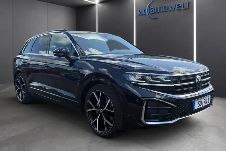 Volkswagen Touareg din 2023 cu 32.500 km - oferta VOL183772 - foto 2