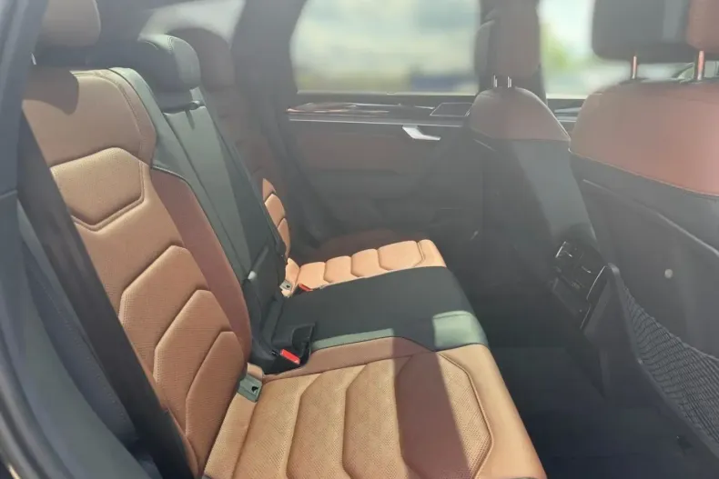 Volkswagen Touareg din 2023 cu 32.500 km - oferta VOL183772 - foto 21