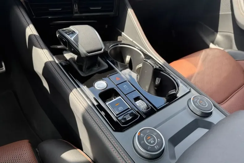 Volkswagen Touareg din 2023 cu 32.500 km - oferta VOL183772 - foto 31