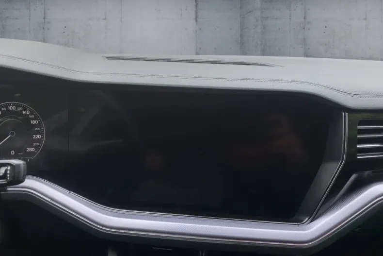 Volkswagen Touareg din 2021 cu 51.730 km - oferta VOL183773 - foto 10