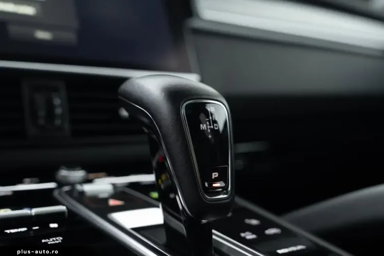 Porsche Cayenne din 2022 cu 30.765 km - oferta POR183775 - foto 10