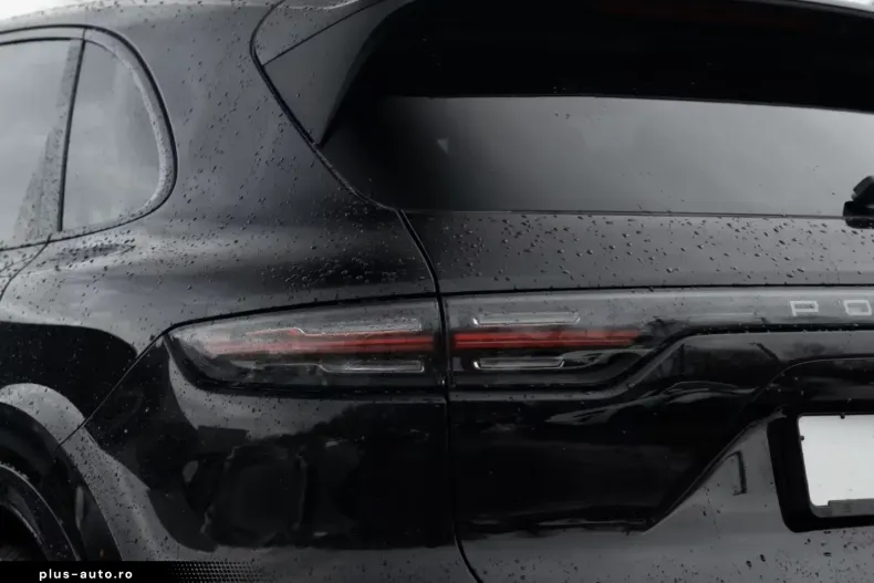 Porsche Cayenne din 2022 cu 30.765 km - oferta POR183775 - foto 12