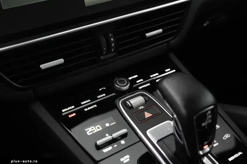 Porsche Cayenne din 2022 cu 30.765 km - oferta POR183775 - foto 13