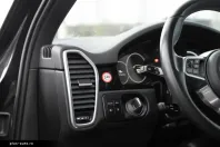 Porsche Cayenne din 2022 cu 30.765 km - oferta POR183775 - foto 20