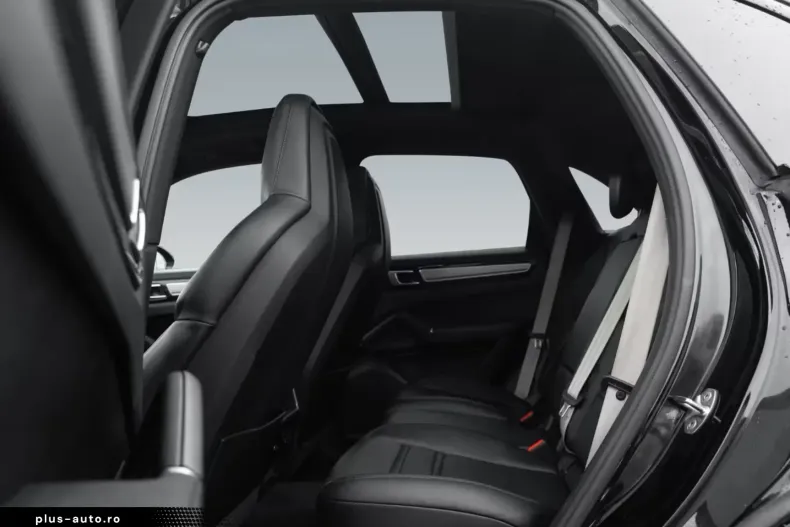 Porsche Cayenne din 2022 cu 30.765 km - oferta POR183775 - foto 24