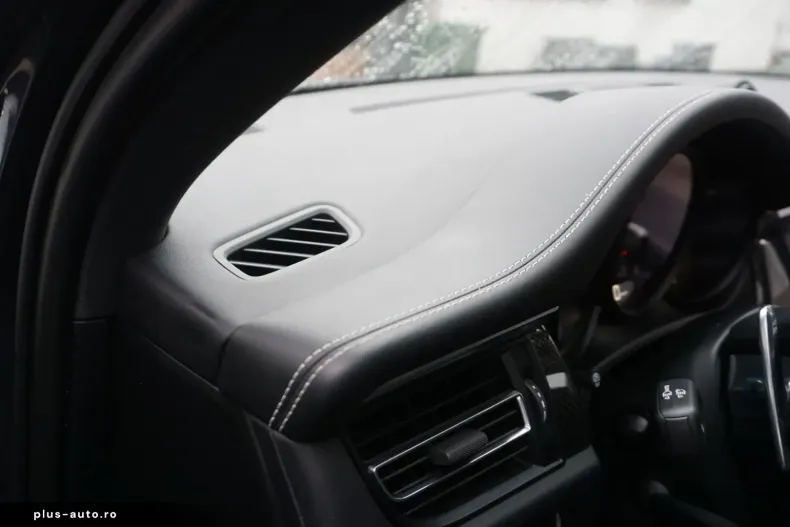 Porsche Macan din 2024 cu 57.900 km - oferta POR183778 - foto 25