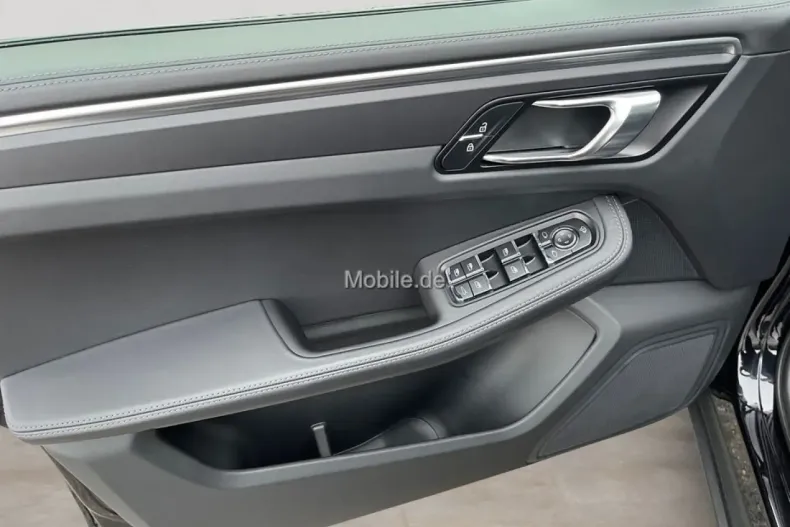 Porsche Macan din 2023 cu 39.993 km - oferta POR183779 - foto 9