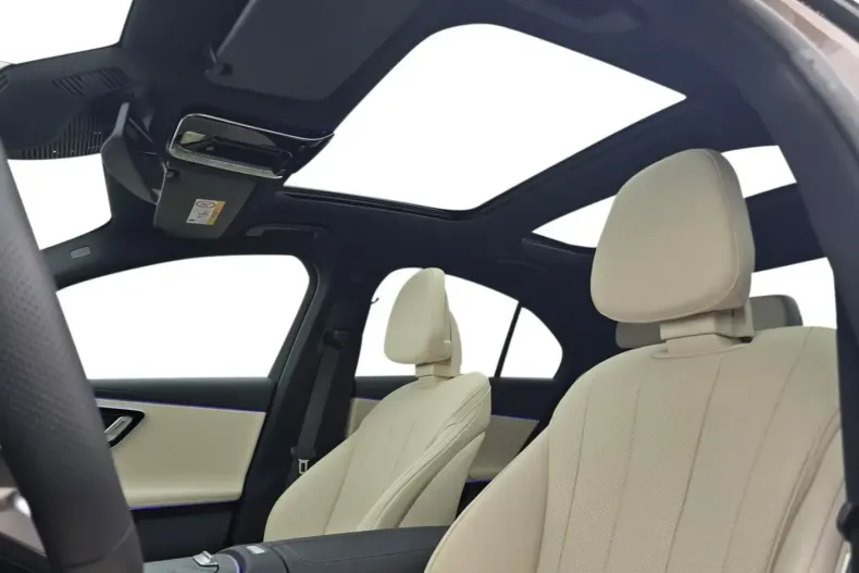 Mercedes-Benz E 200 (Clasa E) din 2026 cu 32 km - oferta MER183780 - foto 7