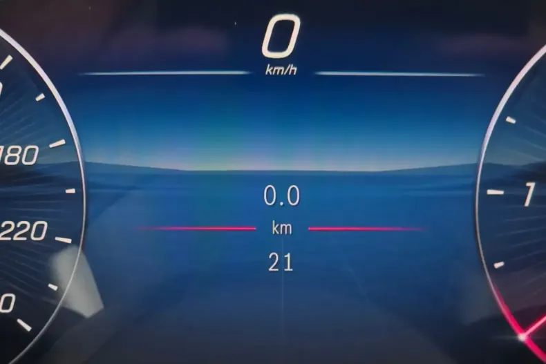 Mercedes-Benz E 200 (Clasa E) din 2026 cu 32 km - oferta MER183780 - foto 16