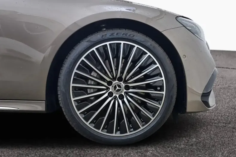 Mercedes-Benz E 200 (Clasa E) din 2026 cu 32 km - oferta MER183780 - foto 18