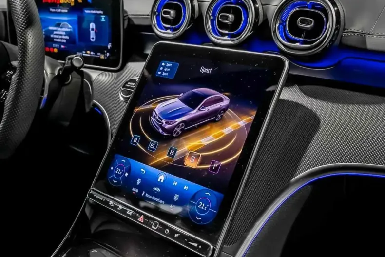 Mercedes-Benz C 300 (Clasa C) din 2025 cu 5.538 km - oferta MER183782 - foto 8