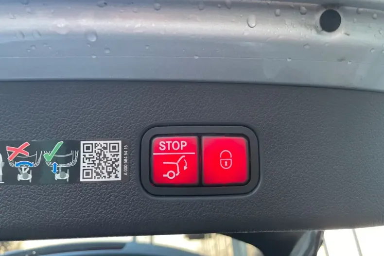 Mercedes-Benz GLC 300 (Clasa GLC) din 2024 cu 7.883 km - oferta MER183792 - foto 8