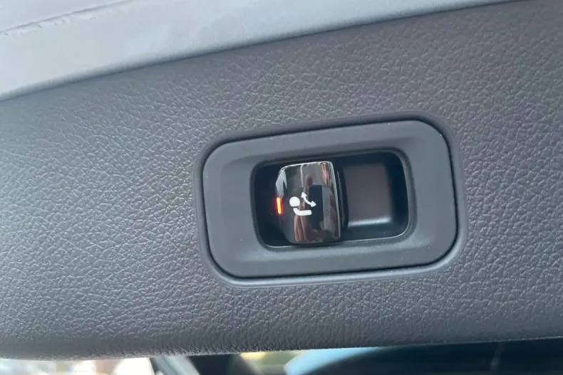 Mercedes-Benz GLC 300 (Clasa GLC) din 2024 cu 7.883 km - oferta MER183792 - foto 9