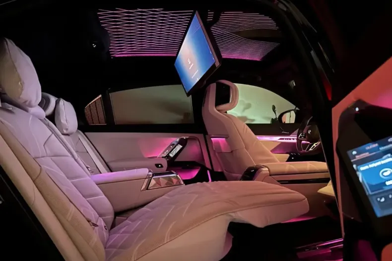 BMW 740 (Seria 7) din 2026 cu 50 km - oferta BMW183794 - foto 13