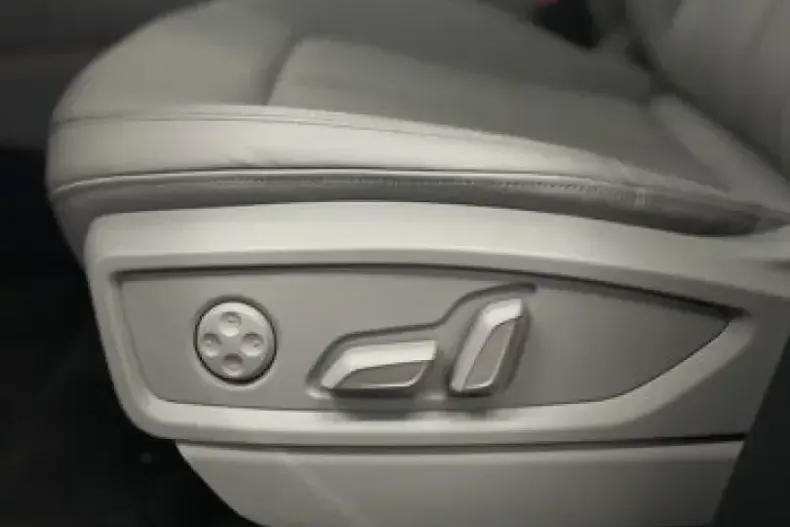 Audi Q5 din 2023 cu 44.415 km - oferta AUD183807 - foto 17