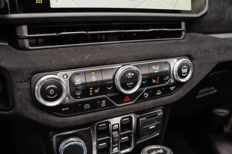 Jeep Wrangler din 2025 cu 15.074 km - oferta JEE183810 - foto 23