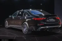 Maybach S680 4Matic din 2023 cu 200 km - oferta MAY183816 - foto 3