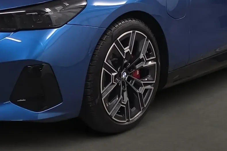 BMW 550 (Seria 5) din 2024 cu 17.122 km - oferta BMW183829 - foto 7