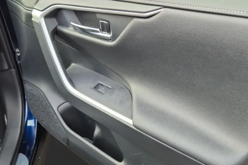 Toyota RAV4 din 2022 cu 50.950 km - oferta TOY183840 - foto 12