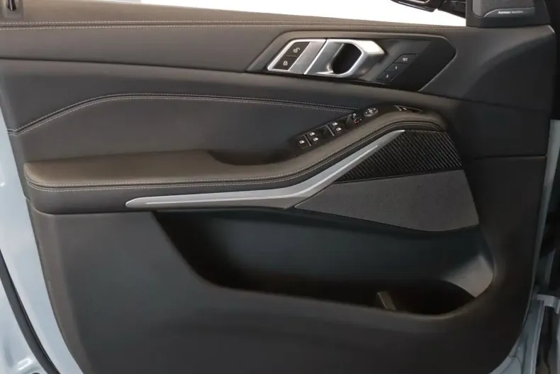 BMW X5 (Seria X) din 2023 cu 43.994 km - oferta BMW183843 - foto 8