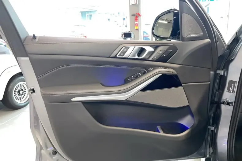 BMW X5 (Seria X) din 2023 cu 27.214 km - oferta BMW183848 - foto 17