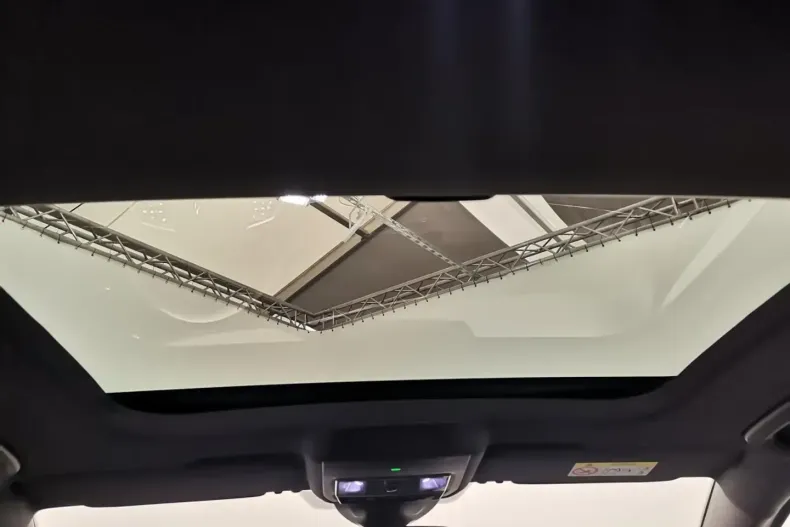 Volkswagen Golf din 2024 cu 19.990 km - oferta VOL183850 - foto 13