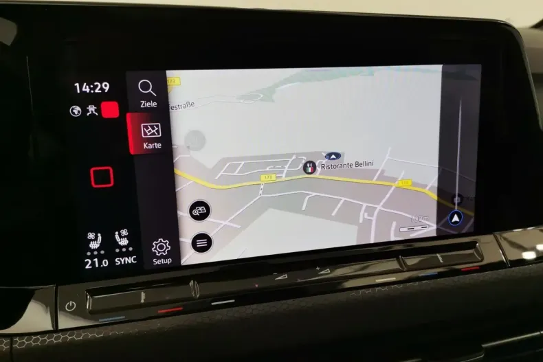 Volkswagen Golf din 2024 cu 19.990 km - oferta VOL183850 - foto 19