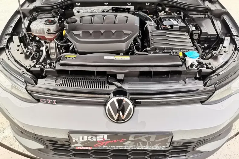 Volkswagen Golf din 2024 cu 19.990 km - oferta VOL183850 - foto 26