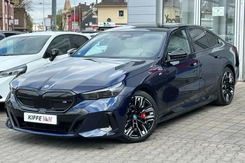 BMW i5 (Seria i) din 2024 cu 43.010 km - oferta BMW183851 - foto 1