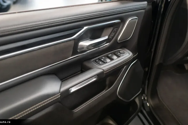 Dodge RAM din 2025 cu 50 km - oferta DOD183878 - foto 12