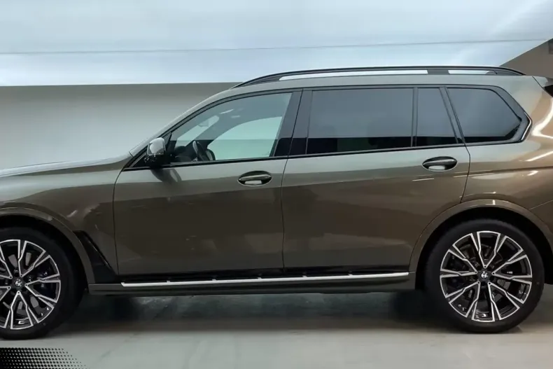 BMW X7 (Seria X) din 2022 cu 48.195 km - oferta BMW183883 - foto 3