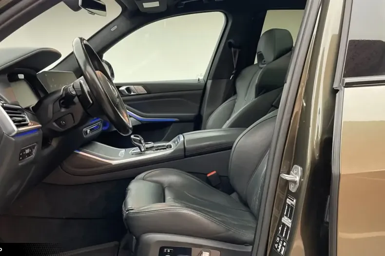 BMW X7 (Seria X) din 2022 cu 48.195 km - oferta BMW183883 - foto 11