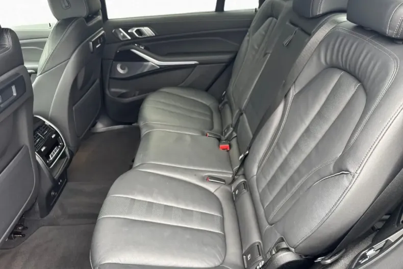 BMW X7 (Seria X) din 2022 cu 89.189 km - oferta BMW183885 - foto 8