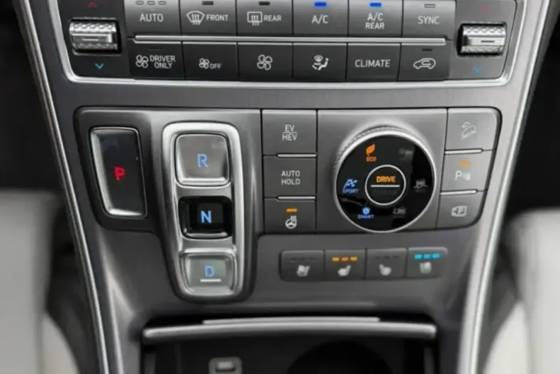 Hyundai SANTA FE din 2021 cu 117.000 km - oferta HYU183899 - foto 32