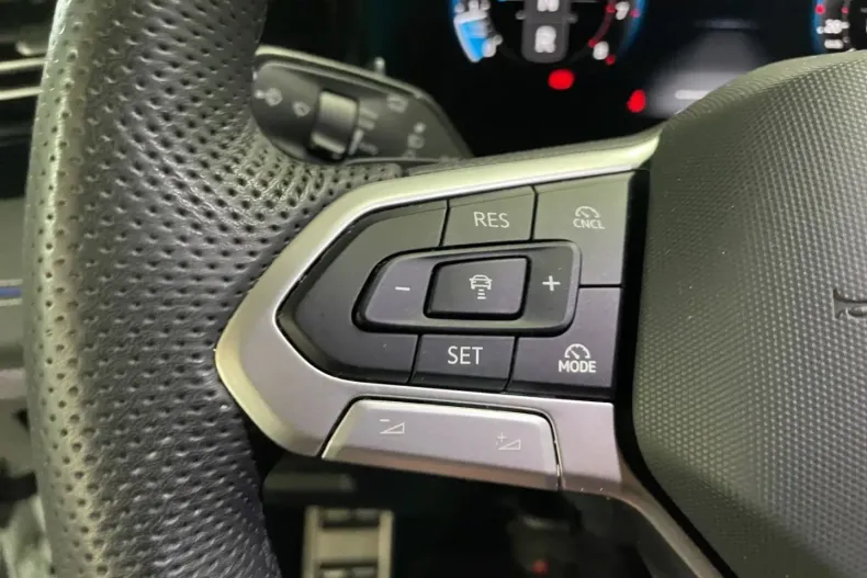 Volkswagen Tiguan din 2025 cu 64.300 km - oferta VOL183918 - foto 20