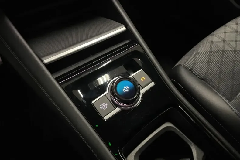 Volkswagen Tiguan din 2025 cu 64.300 km - oferta VOL183918 - foto 24