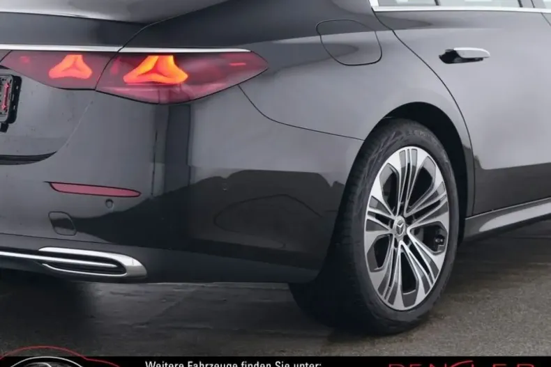 Mercedes-Benz E 300 (Clasa E) din 2024 cu 13.656 km - oferta MER183923 - foto 4