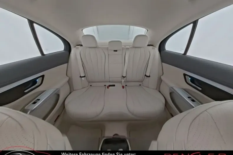 Mercedes-Benz E 300 (Clasa E) din 2024 cu 13.656 km - oferta MER183923 - foto 8