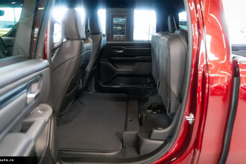 Dodge RAM din 2025 cu 50 km - oferta DOD183924 - foto 22