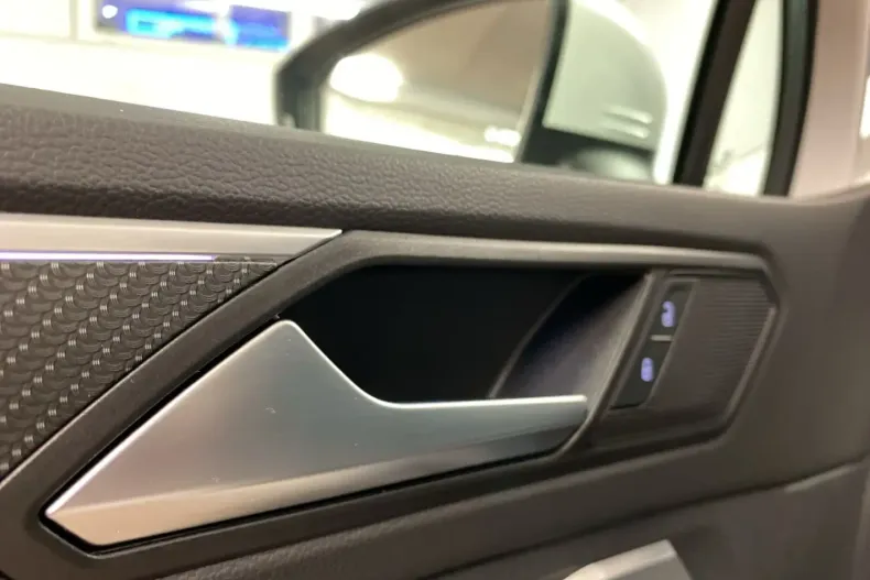 Volkswagen Tiguan din 2025 cu 11.355 km - oferta VOL183937 - foto 28