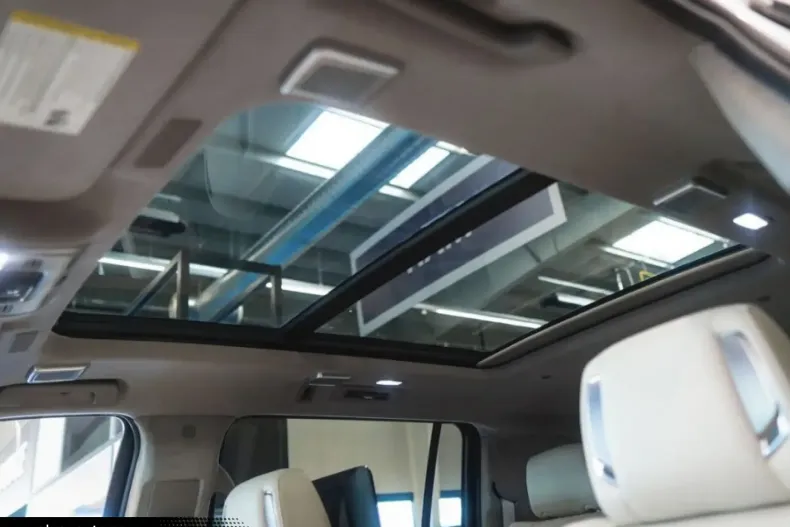 Cadillac Escalade din 2025 cu 50 km - oferta CAD183939 - foto 26