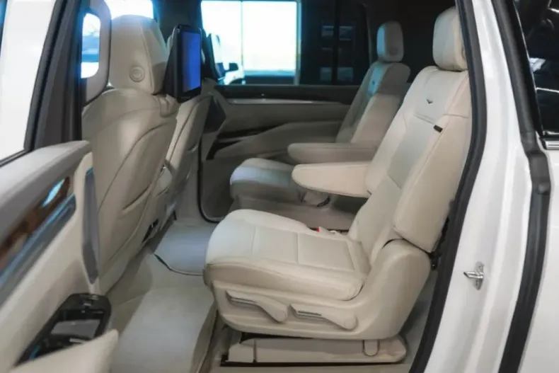 Cadillac Escalade din 2025 cu 50 km - oferta CAD183939 - foto 27