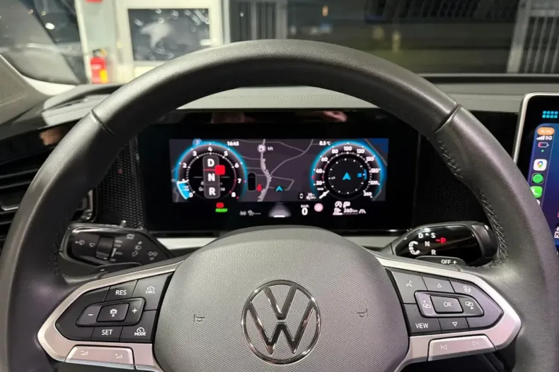 Volkswagen Tiguan din 2024 cu 62.507 km - oferta VOL183940 - foto 11