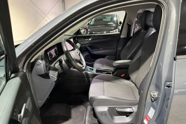 Volkswagen Tiguan din 2024 cu 62.507 km - oferta VOL183940 - foto 22