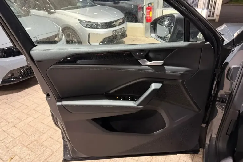 Volkswagen Tiguan din 2024 cu 62.507 km - oferta VOL183940 - foto 28