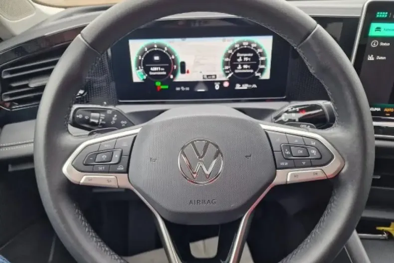 Volkswagen Tiguan din 2024 cu 42.800 km - oferta VOL183942 - foto 22